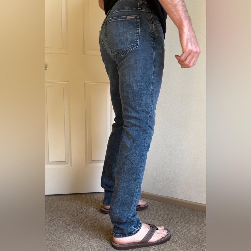 JOE’S JEANS THE ASHER SLIM FIT